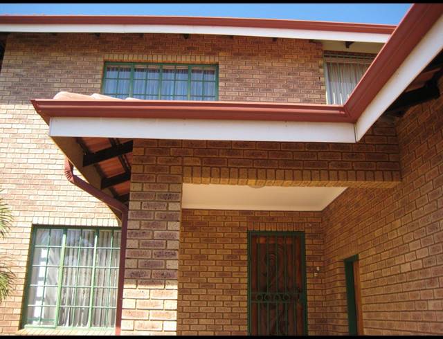 3 BEDROOM HOUSE SOLD IN MAGALIESKRUIN